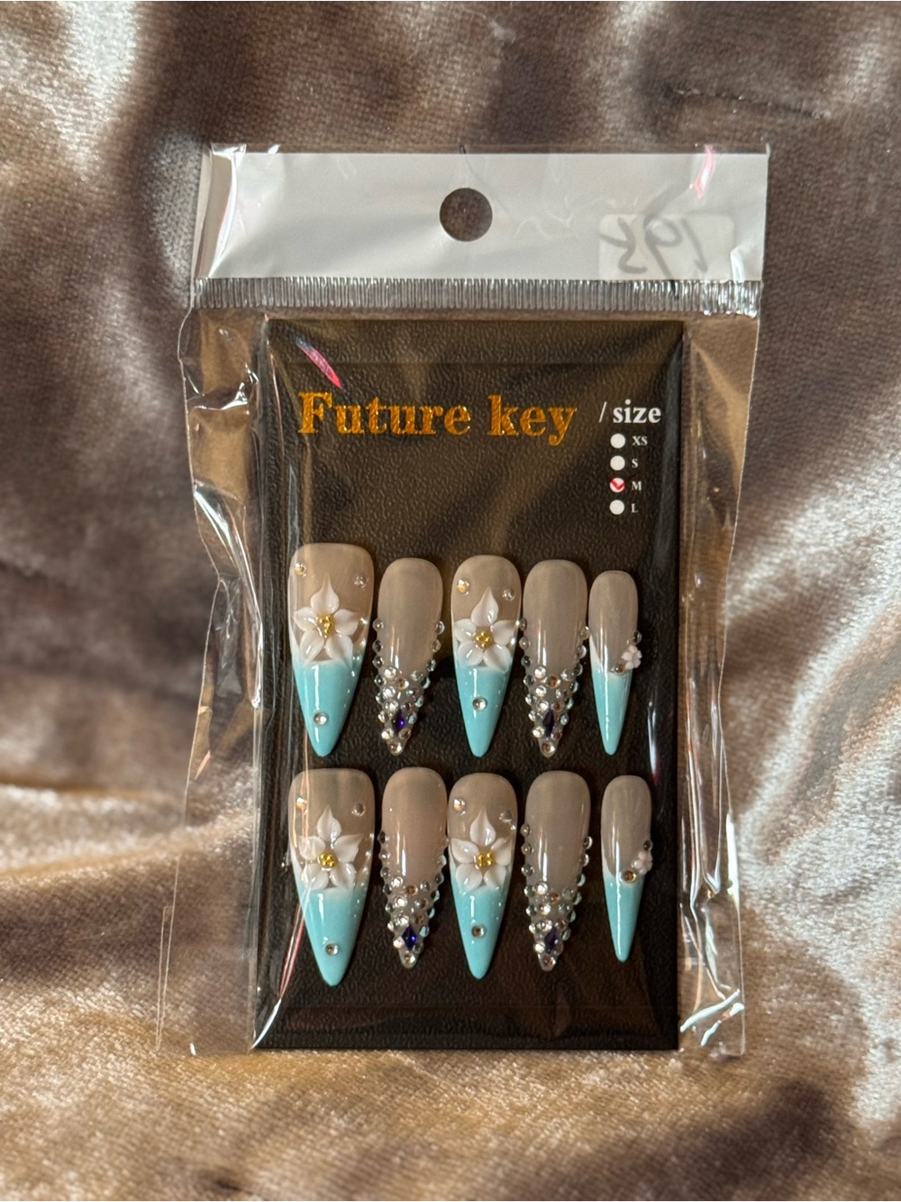 💅#586- Handmade Nails Beige and Baby Blue Floral Rhinestone y2k